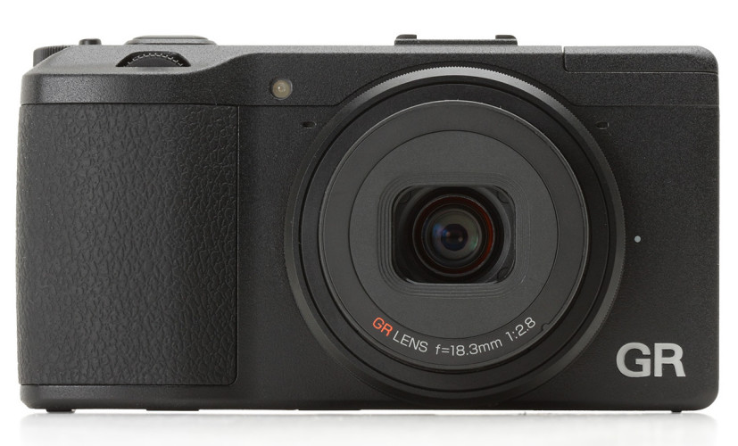 Intro 827x500 - Waiting for a Ricoh GR - fotostreet.it
