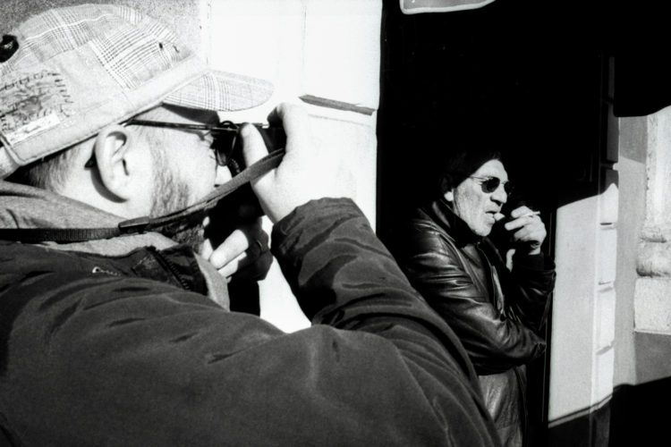 In strada con Olympus Trip 35 - Catania Street Photography Session svg+xml;charset=utf 8,%3Csvg%20xmlns%3D'http%3A%2F%2Fwww.w3 - In strada con Olympus Trip 35 - Catania Street Photography Session - fotostreet.it