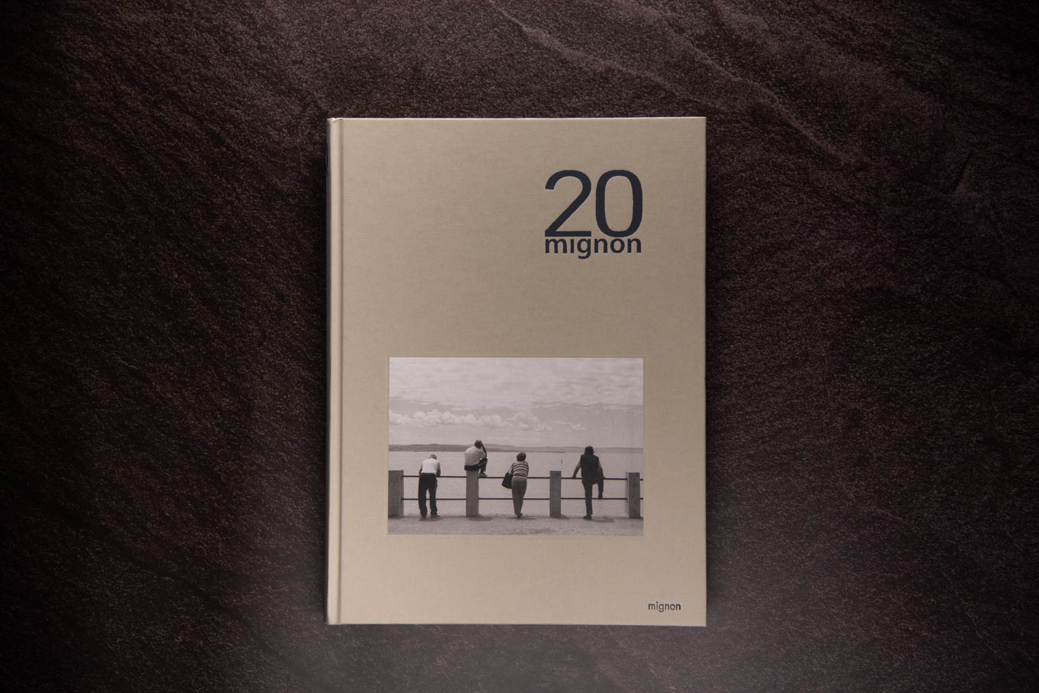 20 mignon book andrea scirè1 - Mignon, una attenta e garbata visione dell’umano vivere - fotostreet.it