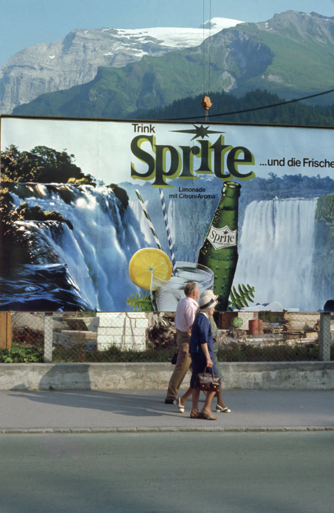Luigi Ghirri Engelberg 1972 © Eredi Luigi Ghirri 651x1000 - Reggio Emilia la fotografia torna protagonista! - fotostreet.it