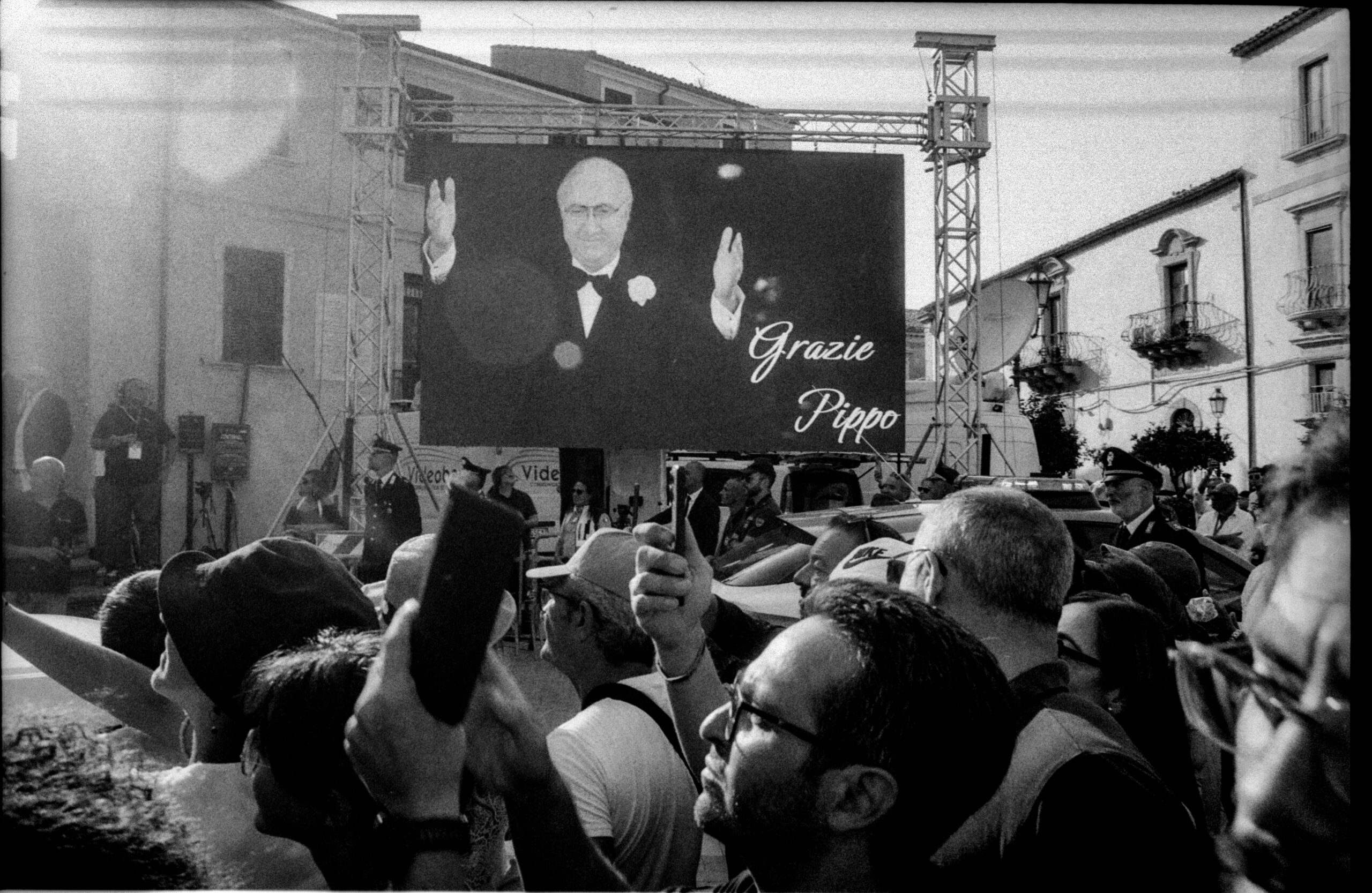 Funerale Pippo Baudo - Militello In Val di Catania - Andrea Scirè Street Photography